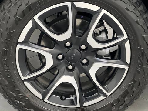 Used 2024 Jeep Compass Trailhawk AWD/4WD image 65