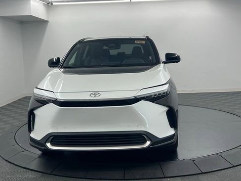 Certified 2023 Toyota bZ4X FWD image 6