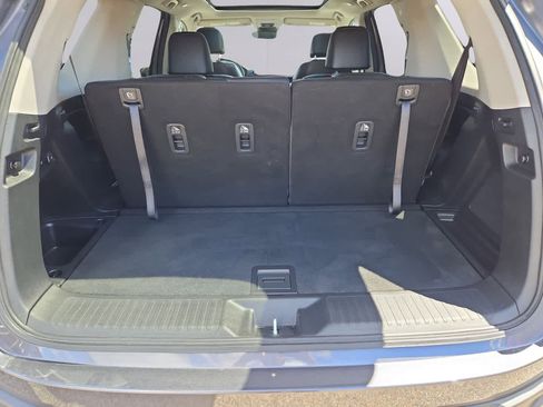 Certified 2025 Honda Pilot Touring image 37