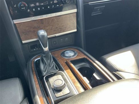 Used 2024 Nissan Armada SL w/ Captain's Chairs Package image 17