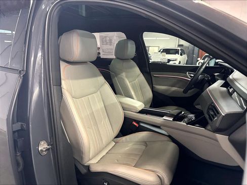 Certified 2024 Audi Q8 e-tron Premium Plus w/ Prestige Package AWD/4WD image 10