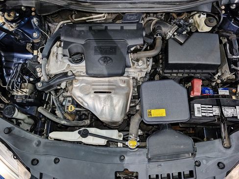 Used 2015 Toyota Camry LE FWD image 49