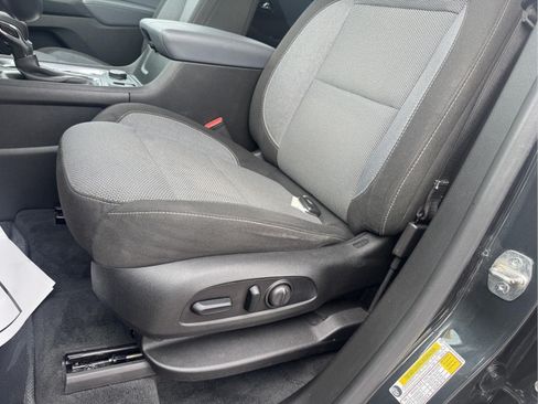 Used 2021 Chevrolet Traverse LT w/ LPO, Cargo Package AWD/4WD image 10