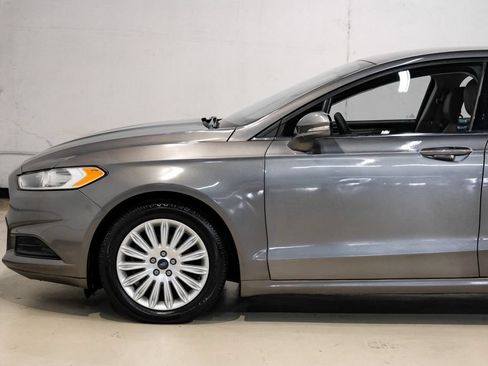 Used 2014 Ford Fusion SE FWD image 14