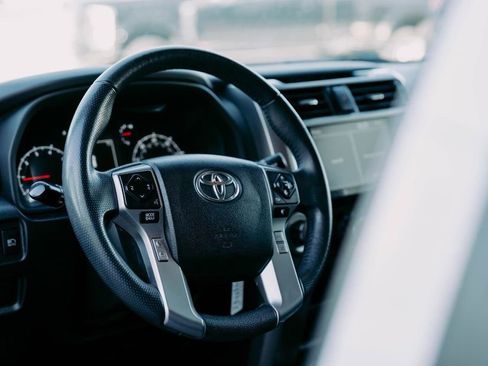 Used 2021 Toyota 4Runner SR5 image 16