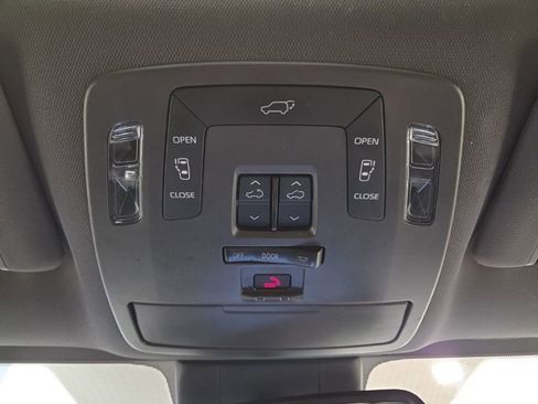 Used 2024 Toyota Sienna XSE w/ XSE Plus Package image 29