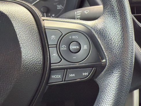 Used 2024 Toyota Corolla Cross AWD Hybrid image 31