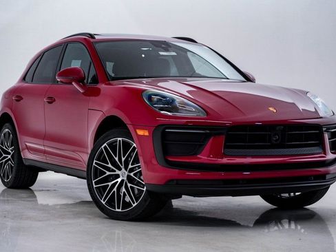 New 2026 Porsche Macan image 8