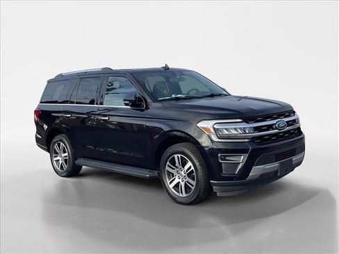 Certified 2024 Ford Expedition Limited image 7