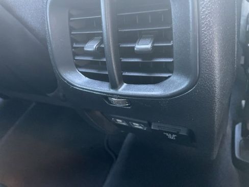 Used 2022 Jeep Cherokee Limited image 64