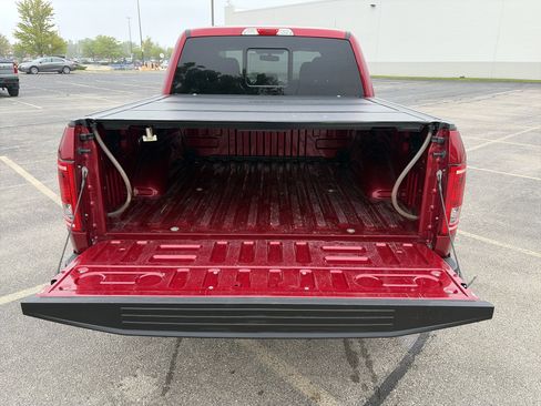 Used 2015 Ford F150 XLT w/ Equipment Group 302A Luxury AWD/4WD image 10