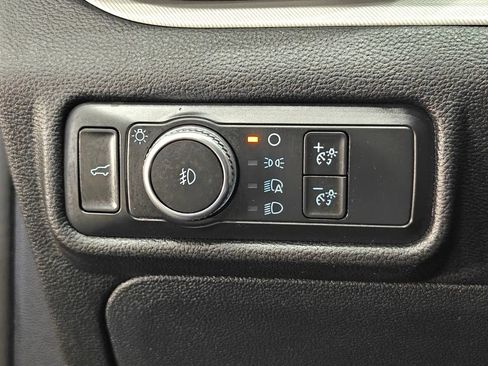 Used 2020 Ford Explorer XLT w/ Equipment Group 202A AWD/4WD image 52