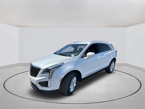 New 2025 Cadillac XT5 Luxury image 10