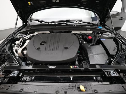 Used 2025 Volvo V60 B5 Cross Country Plus image 3