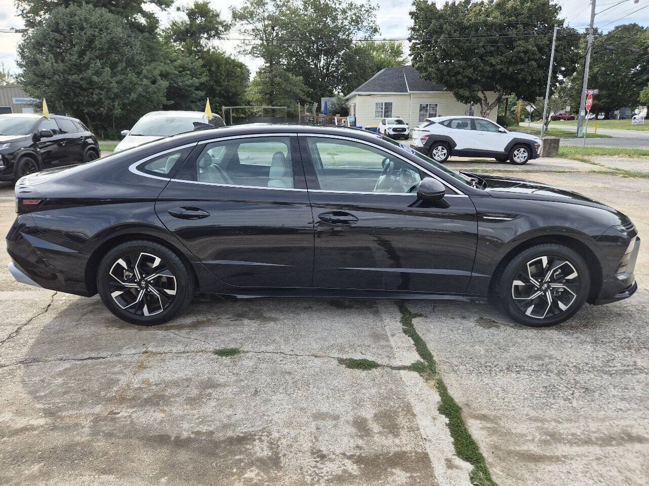 Used 2025 Hyundai Sonata SEL FWD image 5