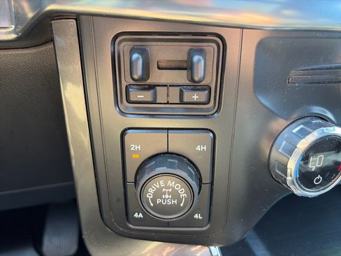 Used 2021 Ford F150 Lariat w/ Equipment Group 502A High AWD/4WD image 23