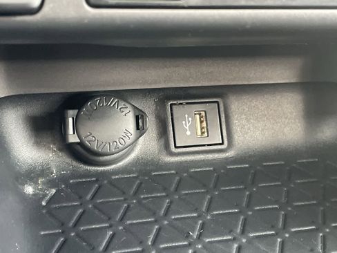 Used 2023 Toyota RAV4 SE image 27