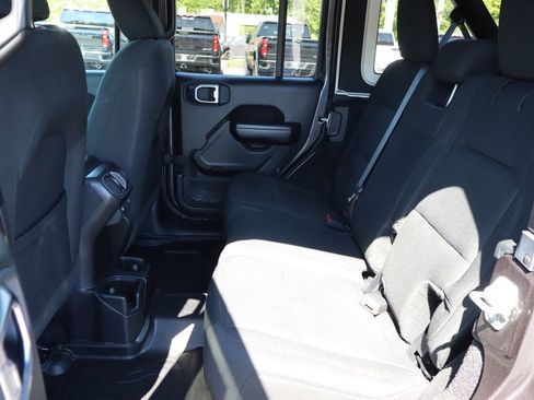 Used 2020 Jeep Wrangler Unlimited Sport AWD/4WD image 24