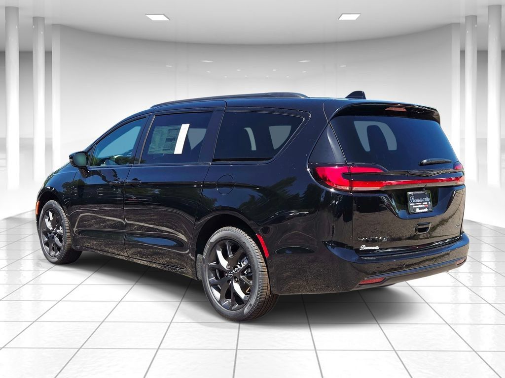 New 2026 Chrysler Pacifica Select w/ S Appearance Package AWD/4WD image 5