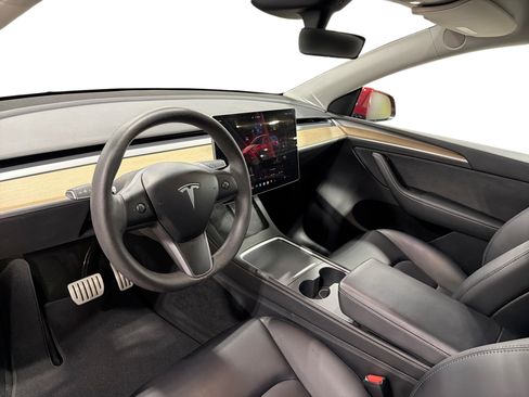 Certified 2023 Tesla Model Y Performance AWD/4WD image 9
