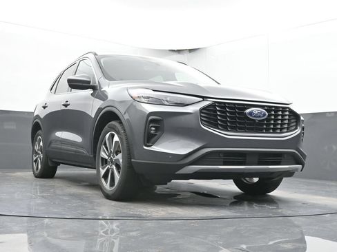 Used 2024 Ford Escape Platinum AWD/4WD image 25