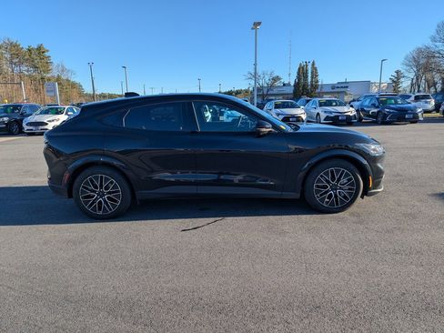 Used 2025 Ford Mustang Mach-E Premium image 7