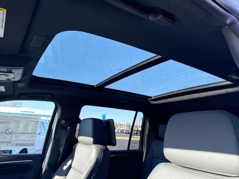 New 2026 Chevrolet Suburban Z71 w/ Z71 Off-Road Package image 19