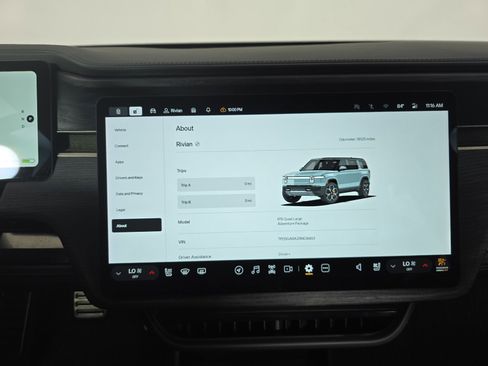 Used 2024 Rivian R1S Adventure AWD/4WD image 29