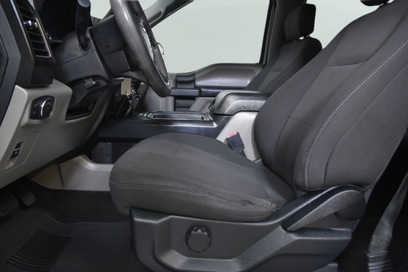 Used 2018 Ford F150 XL w/ Equipment Group 101A Mid RWD image 15