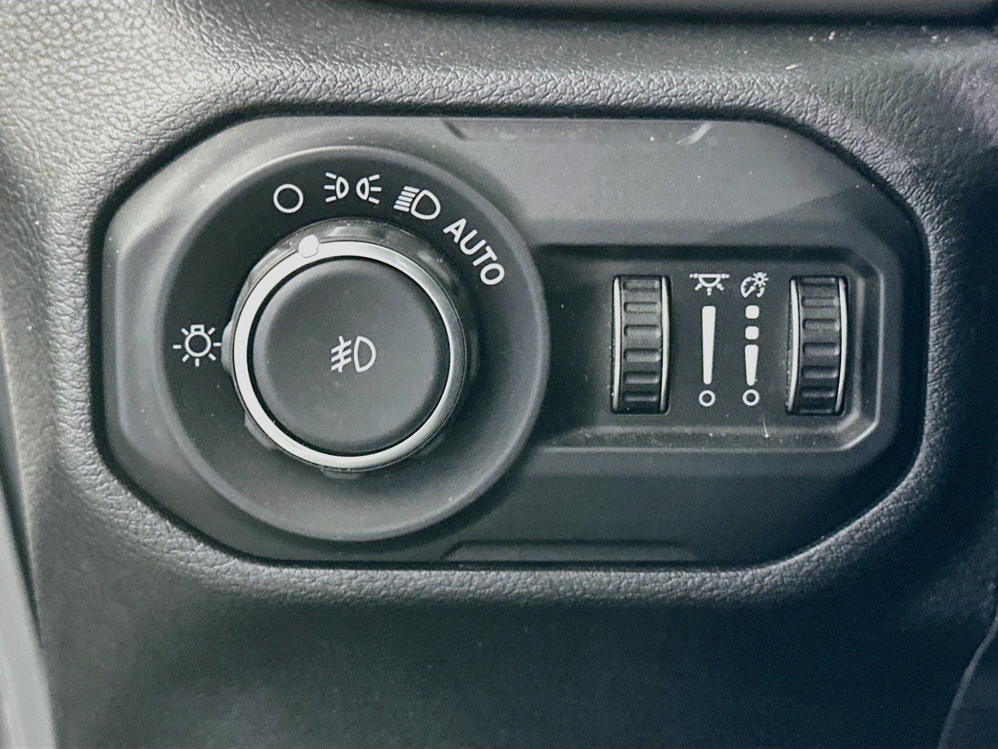 Used 2020 Jeep Wrangler Unlimited Sport S AWD/4WD image 16