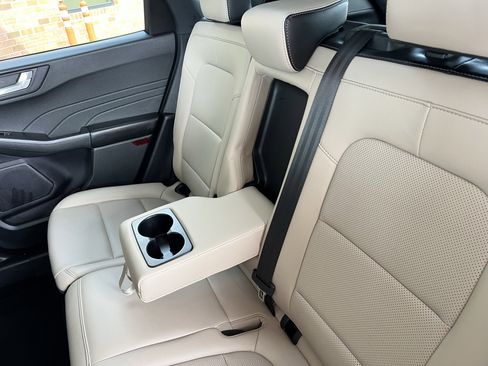 Used 2022 Ford Escape SEL image 24