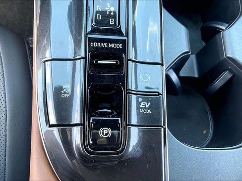 Used 2026 Toyota Crown AWD/4WD image 34