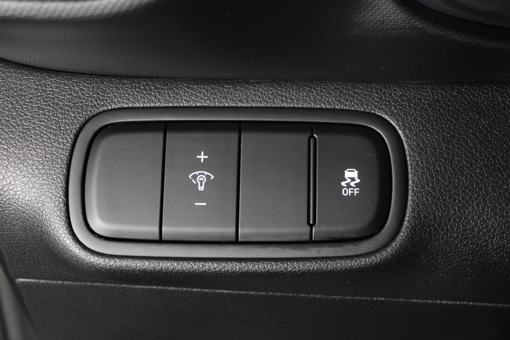 Certified 2026 Hyundai Venue SEL FWD image 24