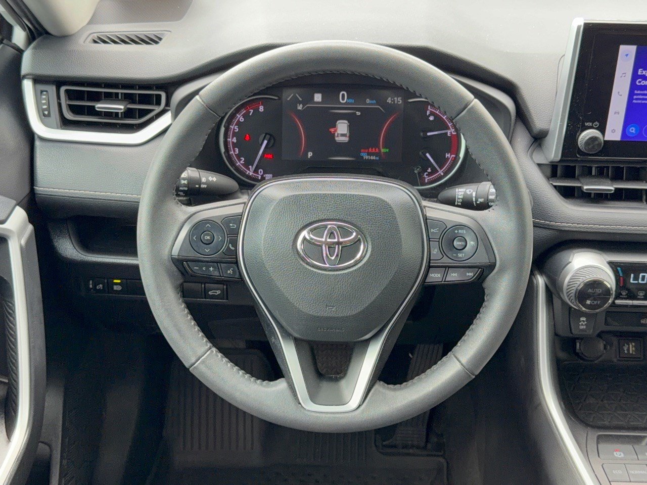 Used 2023 Toyota RAV4 XLE Premium FWD image 10