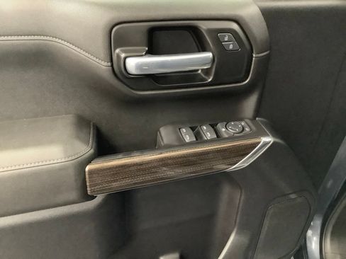 Used 2021 Chevrolet Silverado 1500 RST AWD/4WD image 12