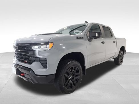 Used 2024 Chevrolet Silverado 1500 LT Trail Boss w/ Convenience Package II AWD/4WD image 8