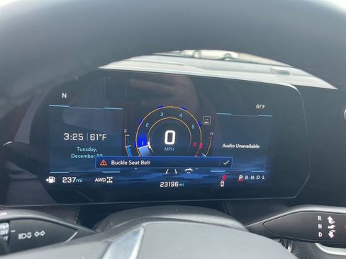 Used 2025 Chevrolet Equinox LT image 9