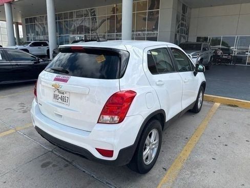 Used 2019 Chevrolet Trax LS w/ Tint and Cruise Package FWD image 8