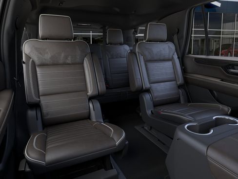 New 2026 GMC Yukon Denali Ultimate AWD/4WD image 17