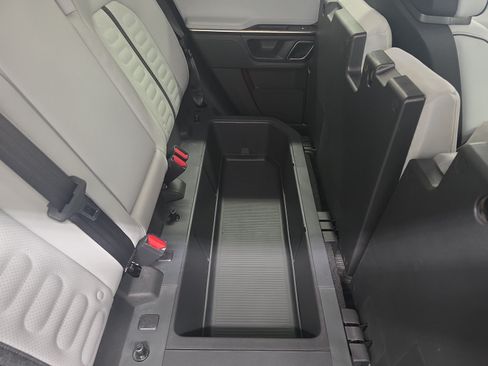 Used 2022 Rivian R1T Adventure AWD/4WD image 24