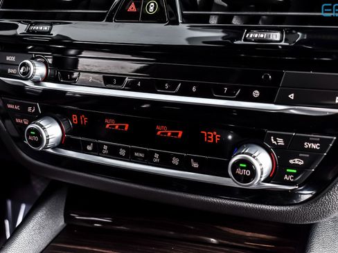 Used 2023 BMW 530e xDrive image 27