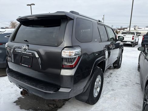 Certified 2019 Toyota 4Runner SR5 image 6