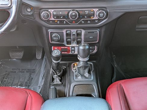 Used 2024 Jeep Wrangler Unlimited Rubicon 392 image 21