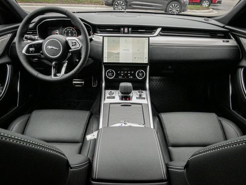 Used 2024 Jaguar XF R-Dynamic SE image 27