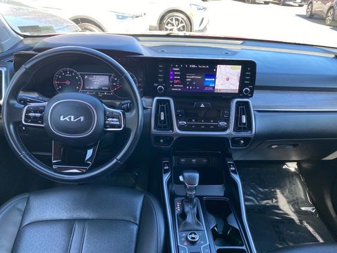 Used 2022 Kia Sorento S w/ Panoramic Sunroof Package image 11
