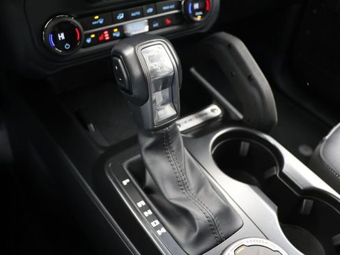 Used 2025 Ford Bronco Badlands image 24