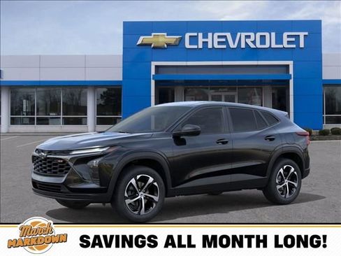 New 2026 Chevrolet Trax RS image 2