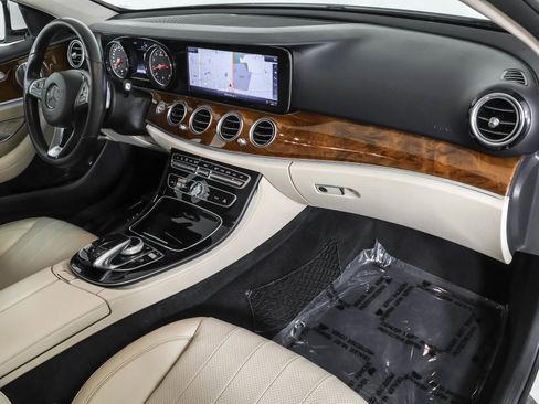 Used 2018 Mercedes-Benz E 300 4MATIC image 43