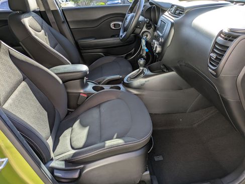 Used 2019 Kia Soul image 18