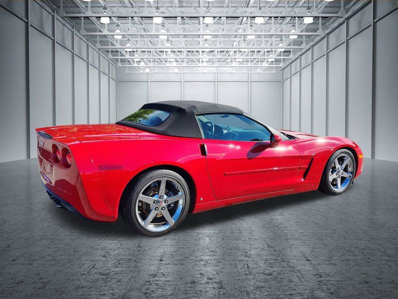 Used 2007 Chevrolet Corvette Convertible w/ Preferred Equipment Group RWD image 4